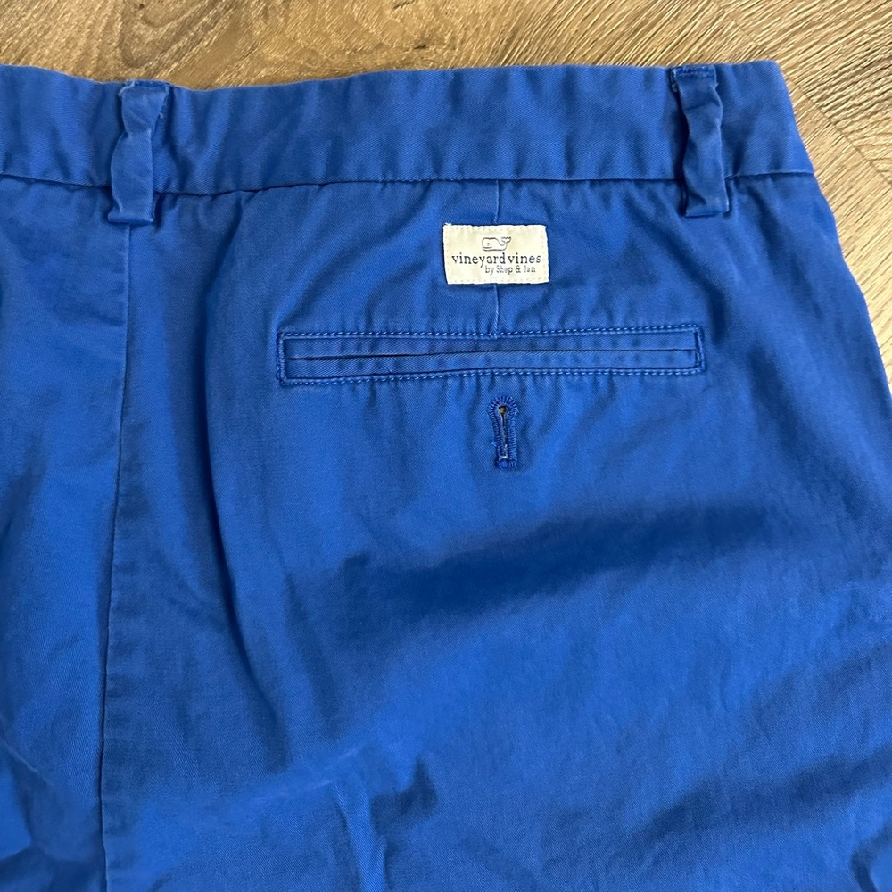 Vineyard Vines shorts
